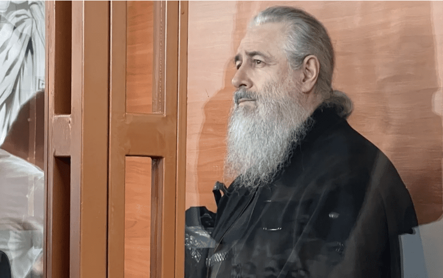 Намісника Святогірської лаври випустили із СІЗО під заставу та відразу забрали до СБУ Намісника Святогірської лаври випустили із СІЗО під заставу та відразу забрали до СБУ