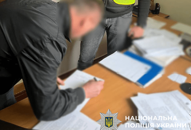 Посадовця "Київмедспецтрансу" підозрюють у привласненні 1,9 млн грн, призначених для закупівлі запчастин для машин "швидкої"