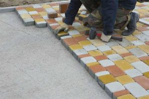 Понівечена росіянами Петропавлівська Борщагівка спрямує понад 7 млн гривень на плитку для доріжок Понівечена росіянами Петропавлівська Борщагівка спрямує понад 7 млн гривень на плитку для доріжок