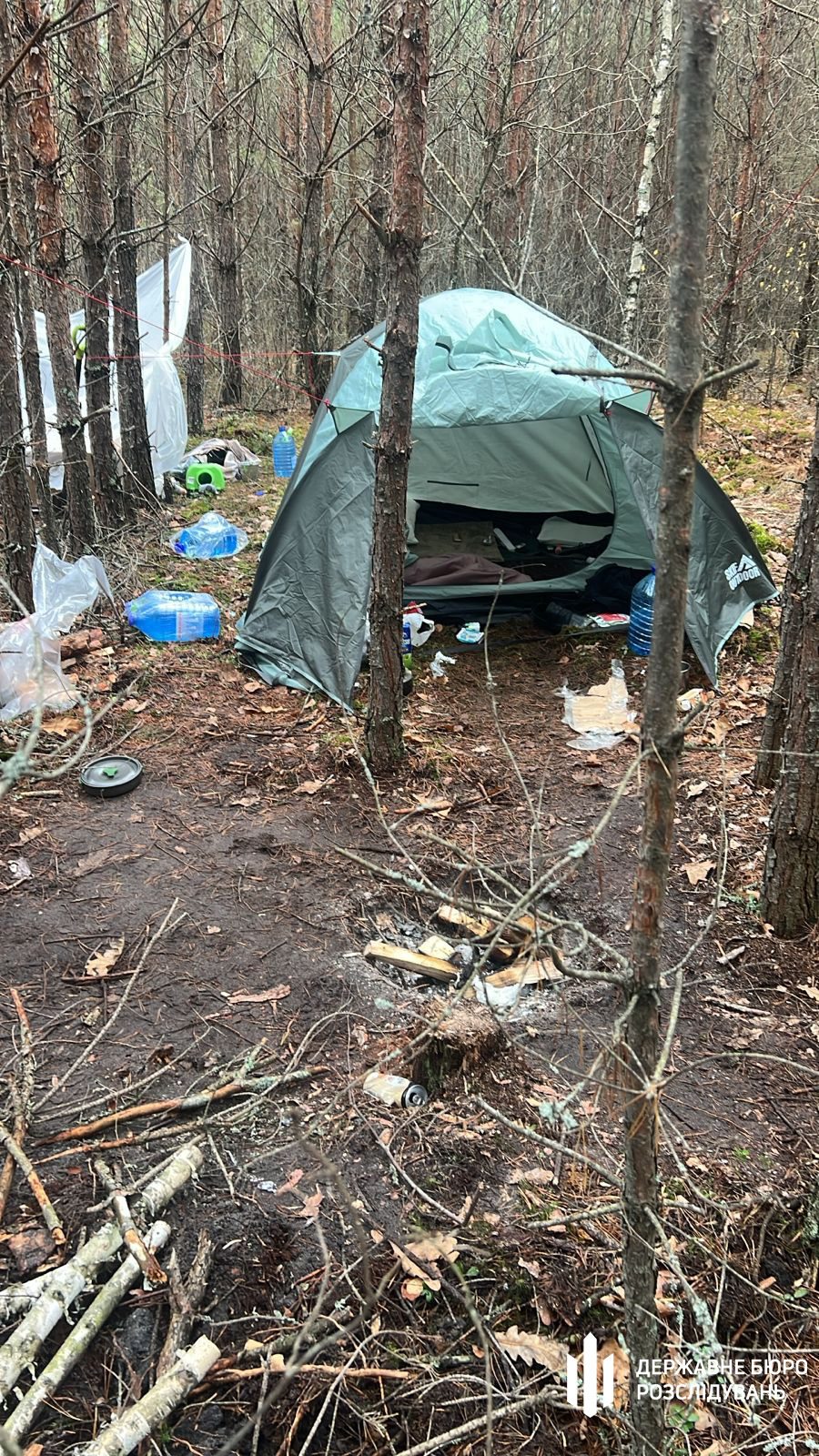 ДБР повідомило про підозру столичному правоохоронцю, який вкрав вилучені під час слідства гроші