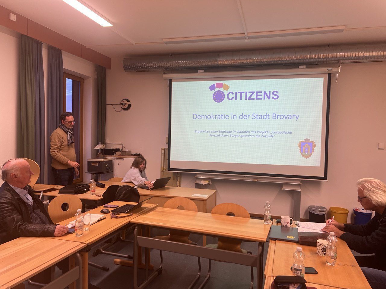 Бровари представили результати опитування про демократію на міжнародній зустрічі в Німеччині