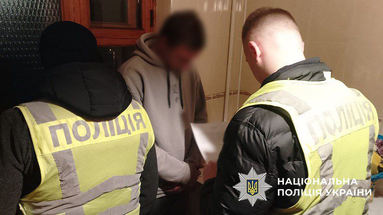 У Києві поліція затримала трьох молодиків за побиття ветерана