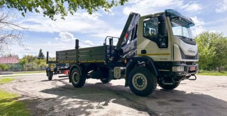 Студеники за 1,7 млн гривень хочуть купити бортову вантажівку