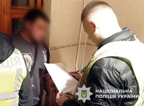 У Києві поліція затримала трьох молодиків за побиття ветерана