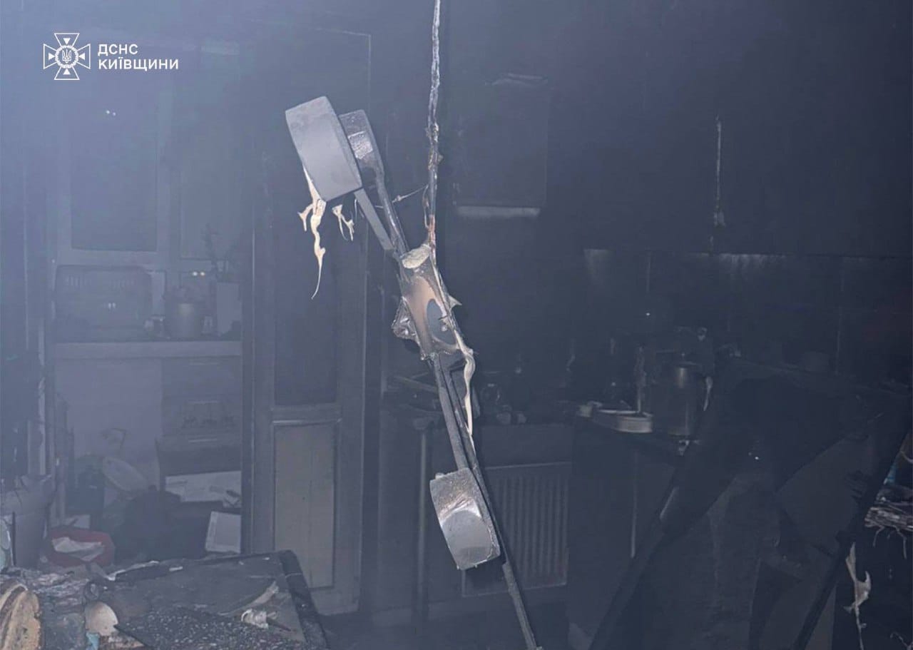 Вибух зарядного пристрою в багатоповерхівці на Фастівщині: діти віком 10 та 1 року отруїлись чадним газом (фото)