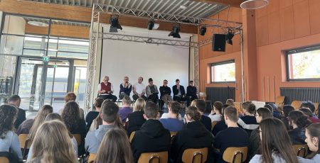 Бровари представили результати опитування про демократію на міжнародній зустрічі в Німеччині