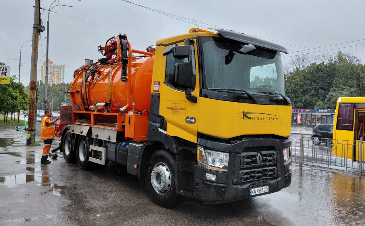 «Київавтодор» у Києві облаштовує за принципами безбар’єрності 700 локацій