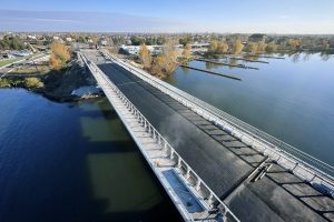 На Київщині відкрили рух відбудованим мостом біля Вишгорода