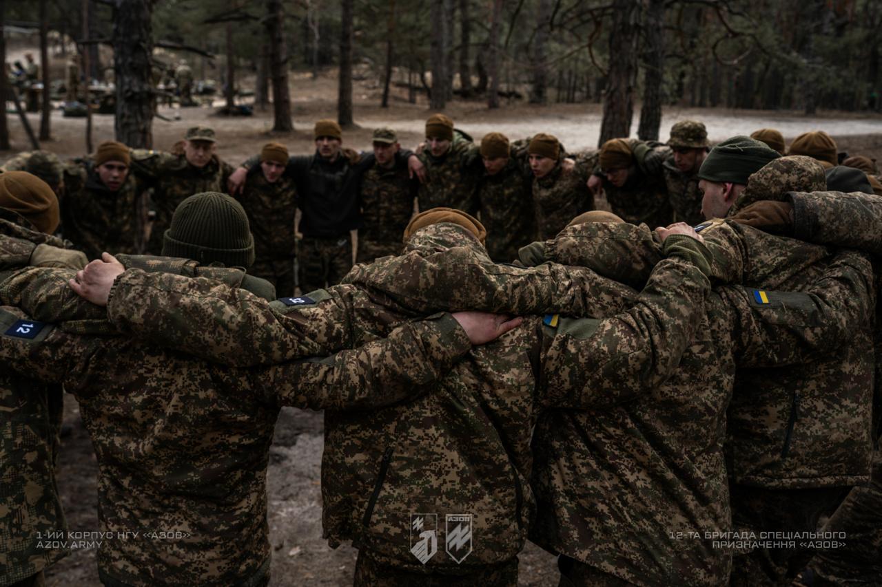 Рекрутинг у “Азов”: перший крок до служби в 12-й бригаді