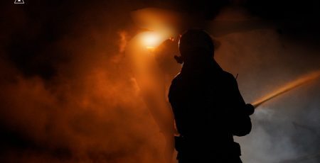 На Полтавщині ворожі БпЛА атакували об’єкт газовидобувної галузі, виникла пожежа