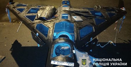 Поліція вилучила «шахед», який киянин перевозив на даху автомобіля