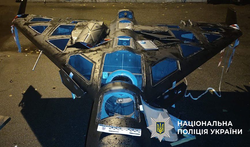 Поліція вилучила «шахед», який киянин перевозив на даху автомобіля