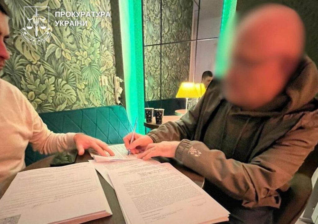 Шахраї з Оболоні обіцяли американському добровольцю лазерну зброю проти дронів за 3,2 млн гривень