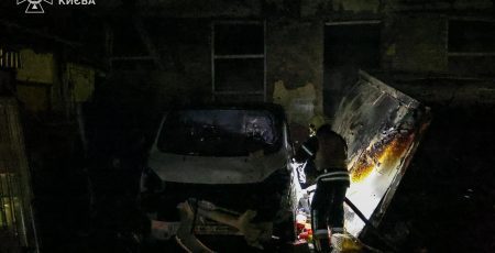 У Києві ліквідували пожежі в Печерському районі, які виникли внаслідок атаки БпЛА