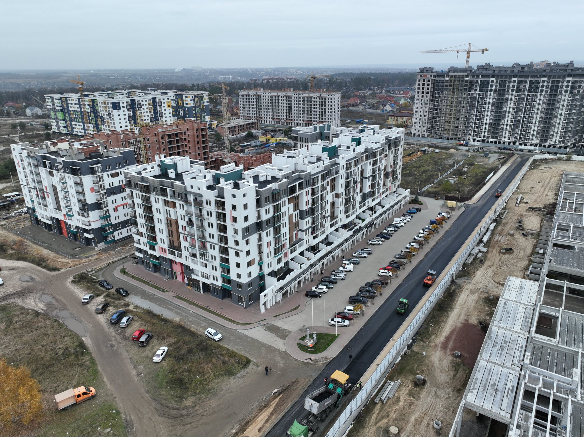 Буча додала пару мільйонів за дорожні роботи компанії ексочільника Служби автодоріг Київщини