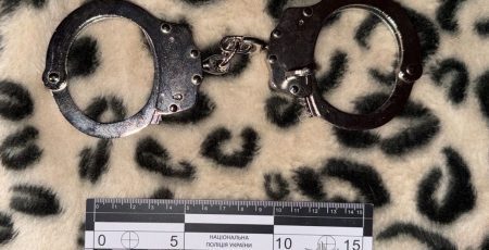 У Києві зловмисники вимагали у спеціаліста з соцмереж 50 тис. доларів