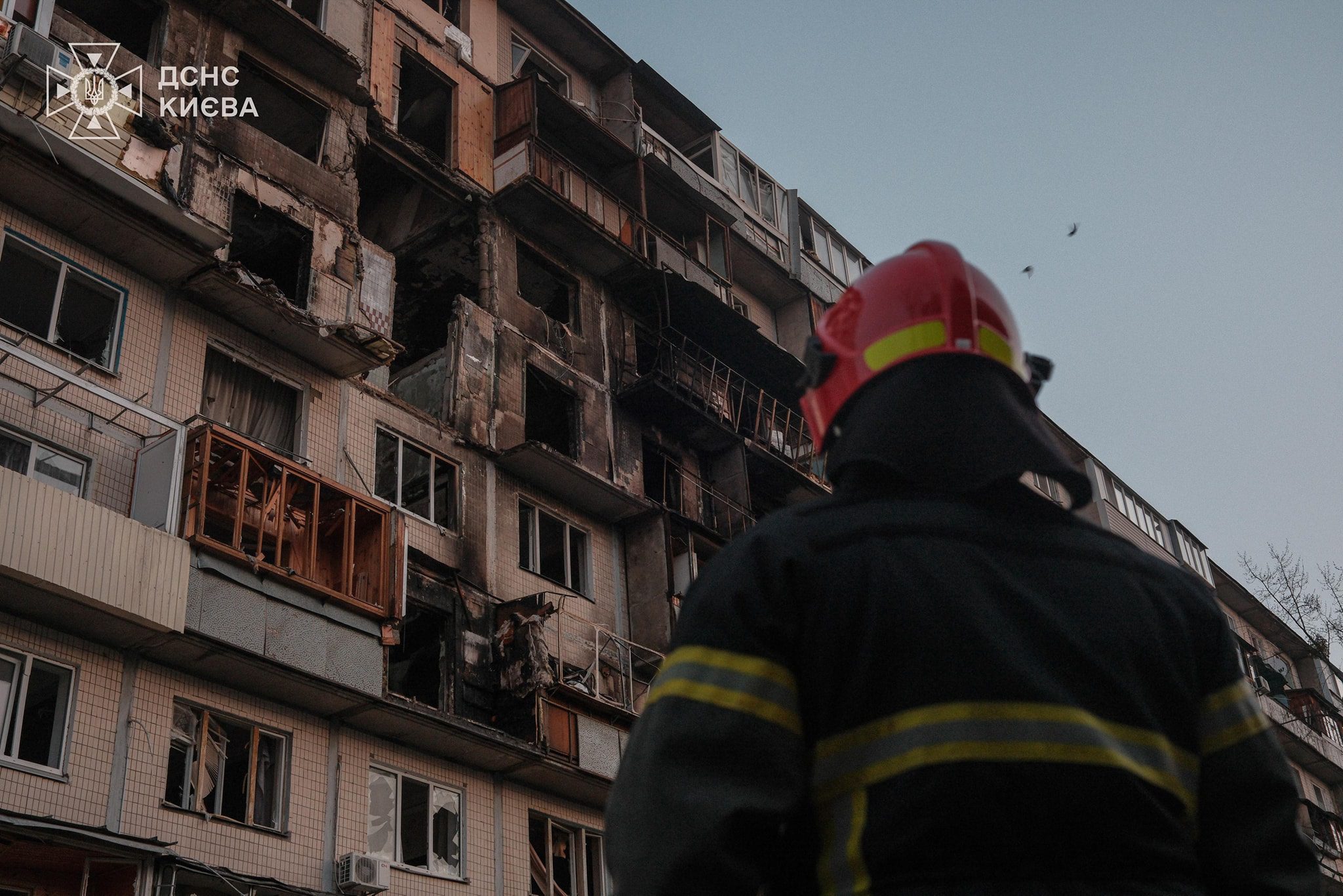 У Києві число жертв атаки рф зросло до 7 осіб, пошуково-рятувальні роботи завершено