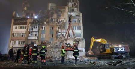 За тиждень росія застосувала проти України тисячу КАБів та понад 60 ракет, - Зеленський