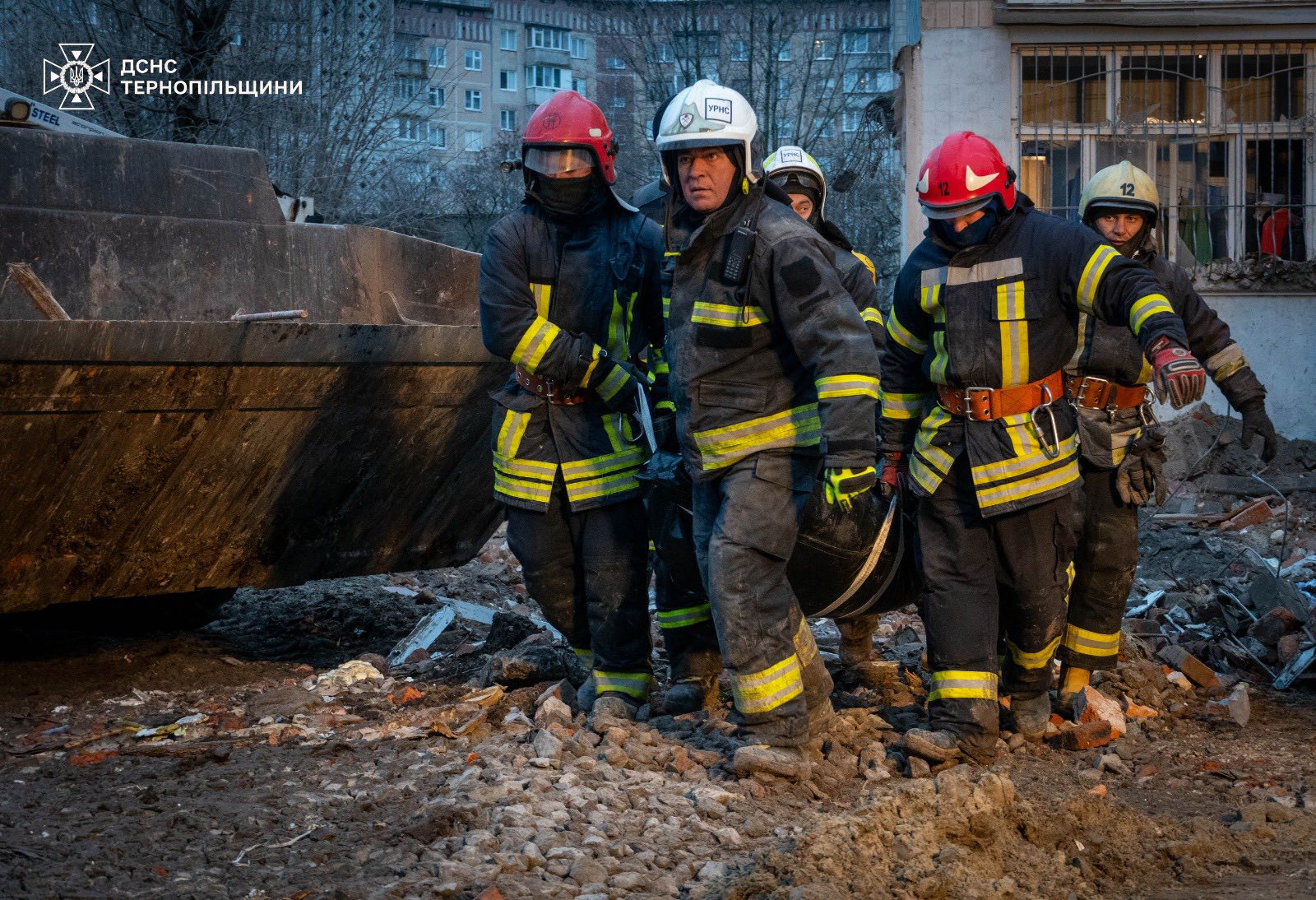 Тернопіль: 33 людини вбив російський обстріл, серед них шестеро дітей