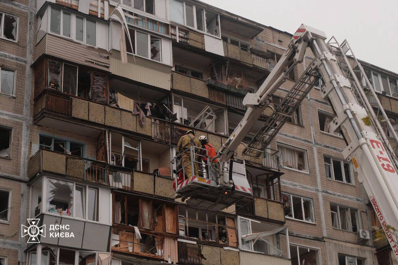 У Києві розгорнули штаби для допомоги постраждалим від ворожої атаки 29 листопада (адреси)