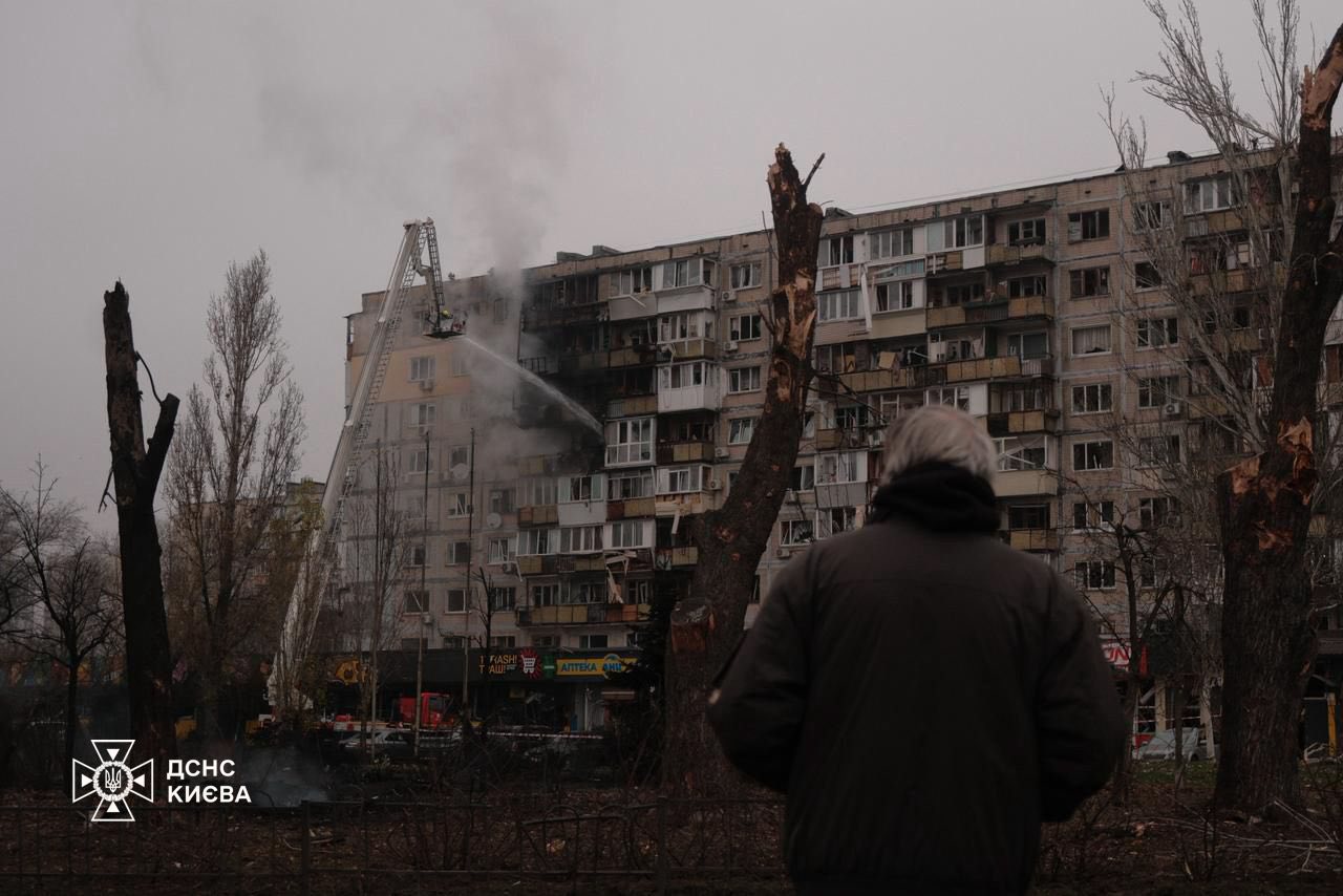 У Києві до 29 зросло число постраждалих внаслідок атаки рф, півмільйона мешканців без світла