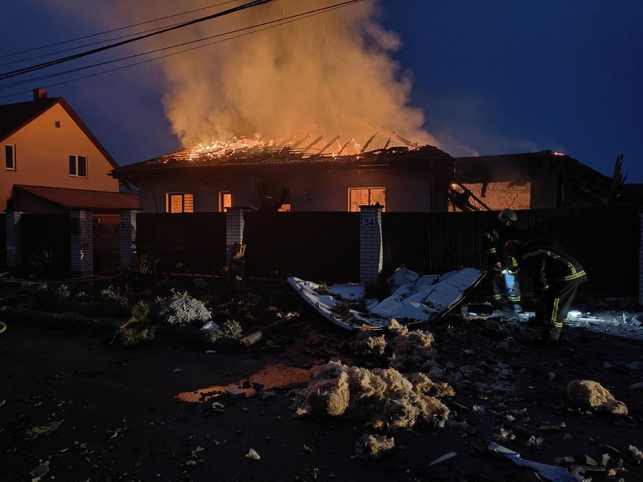 У Білогородській громаді ворожа атака спричинила руйнування в двох селах