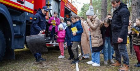 Напередодні Всесвітнього дня дитини Микола Калашник разом із родиною долучилися до святкового заходу для дитячих будинків сімейного типу