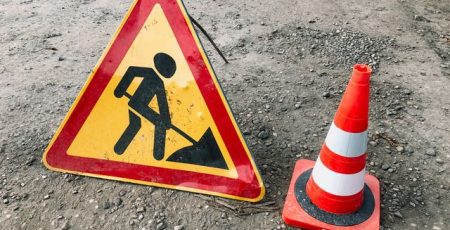 Завтра у Києві частково обмежать рух транспорту на вулицях Кухаря та Кіото через асфальтування (схема)