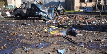 Ракетний удар по Чорноморську: двоє загиблих і десятеро поранених (фото)