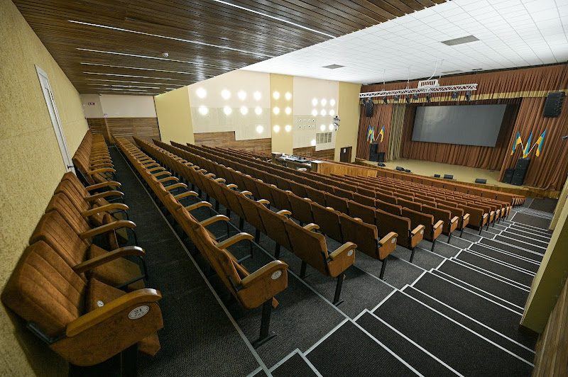 Покрівлю центру культури “Святошин” відремонтують за 1,4 млн гривень