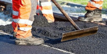 В Києві на Героїв Оборони за 12,5 млн гривень оновлять тротуар