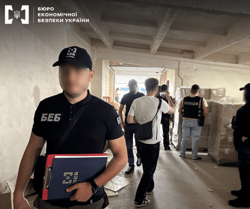 БЕБ “накрило” підпільне виробництво алкоголю у Києві