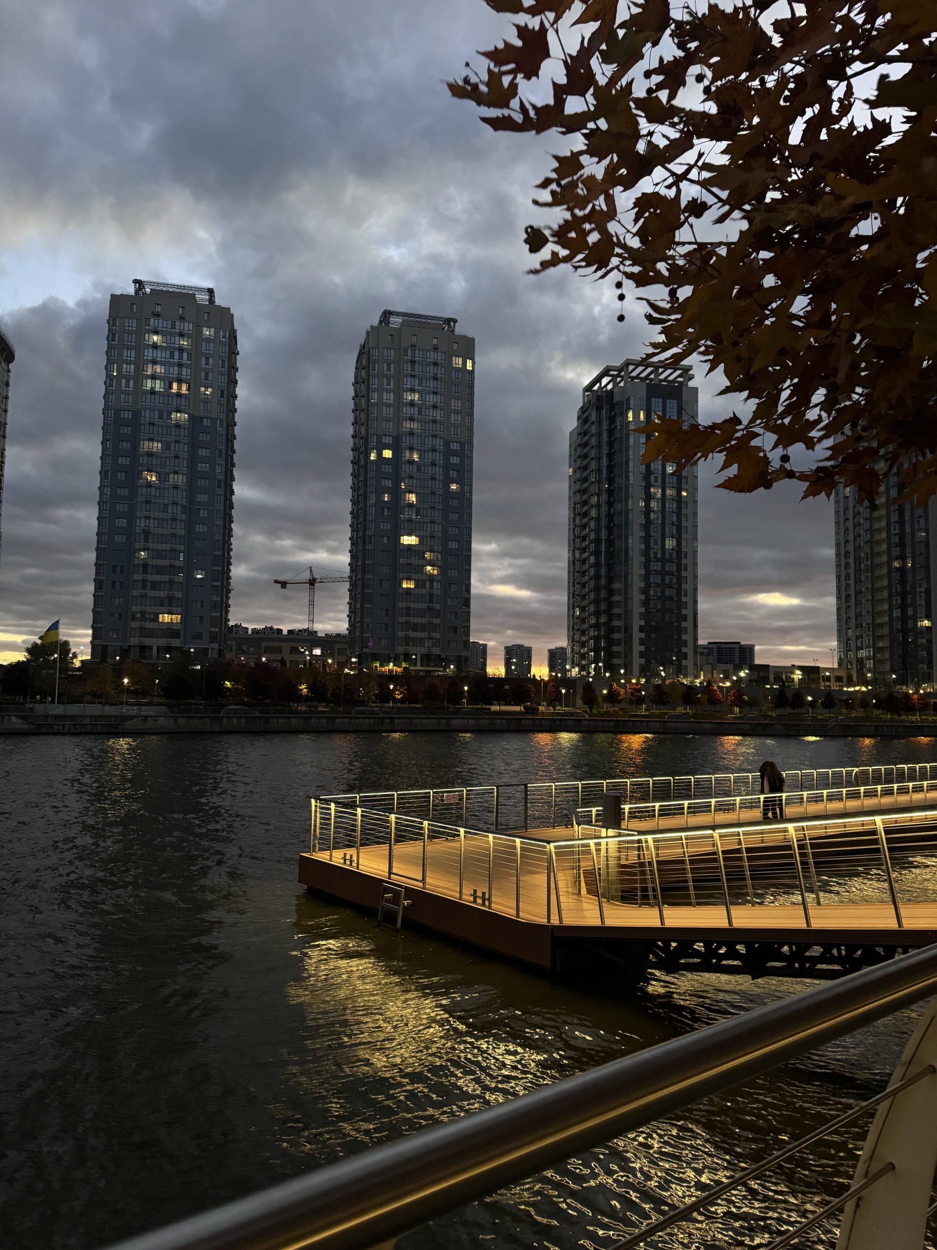 Де на Лівому березі Києва зробити атмосферні світлини