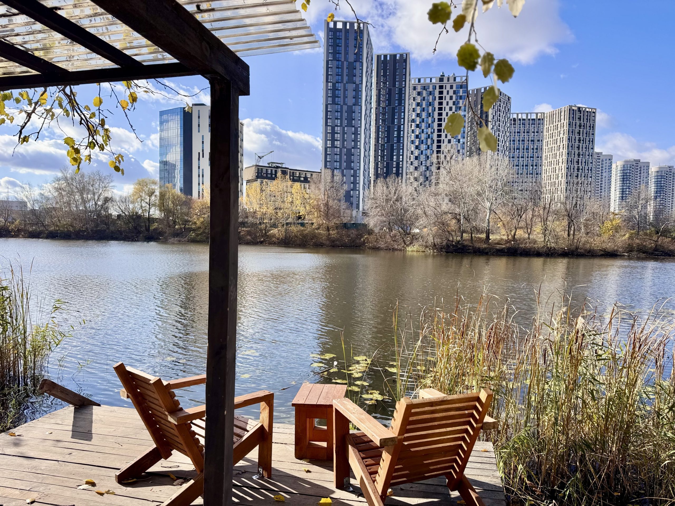 Де на Лівому березі Києва зробити атмосферні світлини