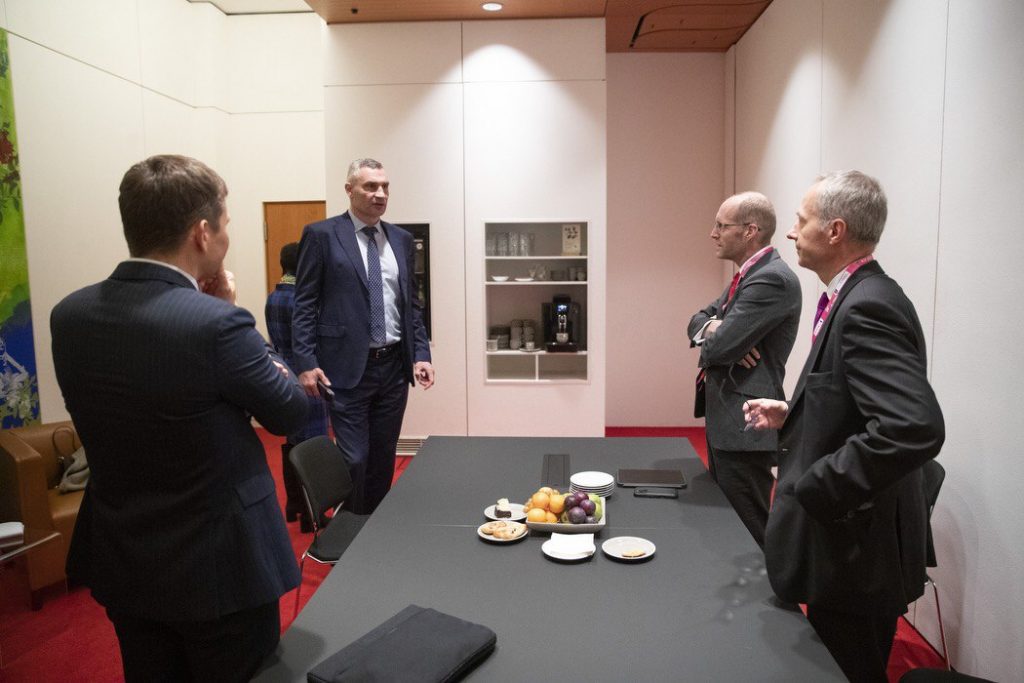 Віталій Кличко в Берліні зустрівся з представниками ЄБРР Віталій Кличко в Берліні зустрівся з представниками ЄБРР