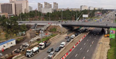 У Києві відкрили оновлений шляхопровід біля метро «Дарниця»