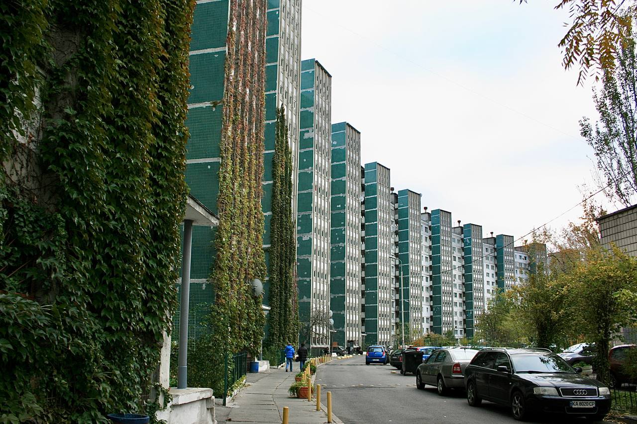 Де на Лівому березі Києва зробити атмосферні світлини