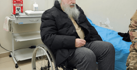 Суд знов заарештував намісника Святогірської лаври попри важкий стан його здоров’я до 10 грудня без внесення застави (фото)