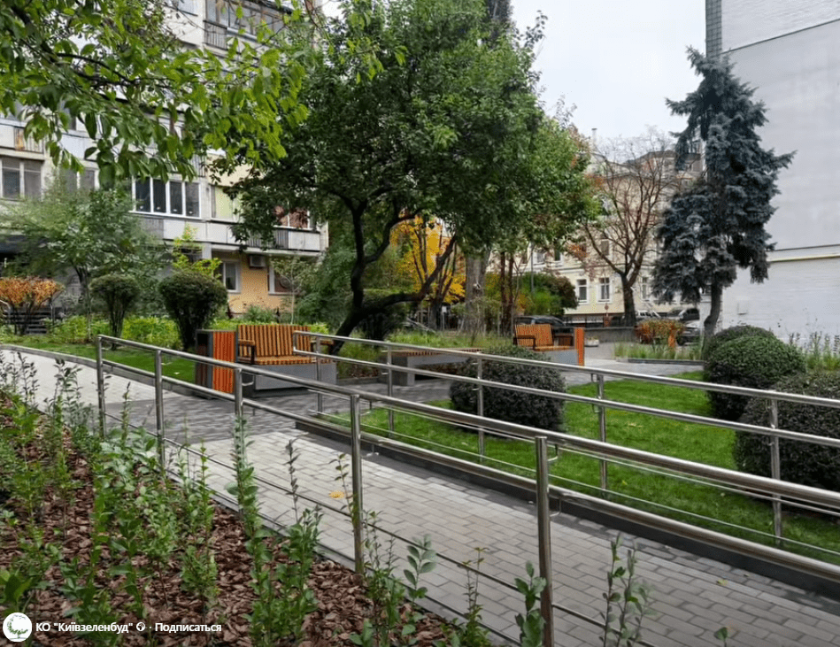 У Шевченківському районі облаштували новий мінісквер