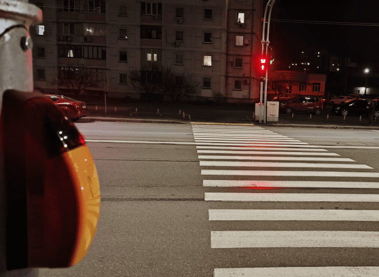 У Дніпровському районі на перехресті вулиць Райдужної та Стальського облаштують новий світлофорний об’єкт