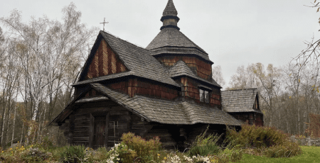 Де в Києві автентично провести час та смачно поїсти: прогулянка Пироговом за 300 гривень