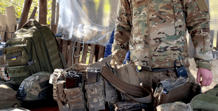 Рахункова палата виявила системні проблеми у забезпеченні армії: 60% військових докуповують спорядження, більше половини - скаржаться на харчування