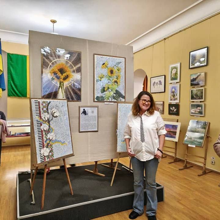 У Ворзелі відкрили персональну виставку “Контрасти” У Ворзелі відкрили персональну виставку “Контрасти”