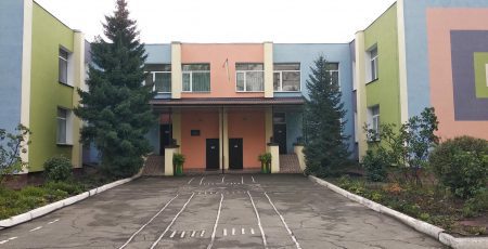 На Харківському масиві ремонтуватимуть огорожі двох дитсадків (адреси) 