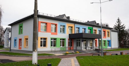 Микола Калашник відвідав відновлений Плосківський ліцей у Великодимерській громаді