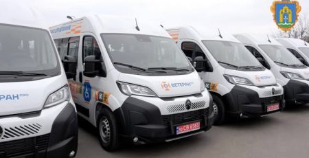 Ветеранський центр «Ветеран PRO» отримав інклюзивний автомобіль для соціального таксі