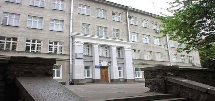 В школі на Прорізній за 2,5 млн гривень облаштують прибудинкову територію