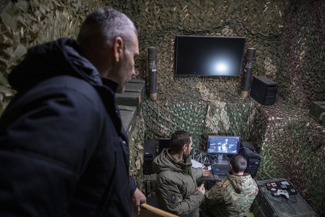 Громада столиці передала на фронт ще понад 10 тис. БпЛА різних типів та 20 наземних роботизованих комплексів