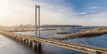 У столиці сьогодні, 22 грудня, через ремонтні роботи обмежуватимуть рух Південним мостом