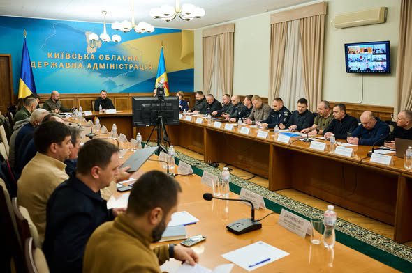 Микола Калашник провів чергове засідання оперативного штабу Ради оборони Київщини: безпека людей та питання енергетики — у пріоритеті